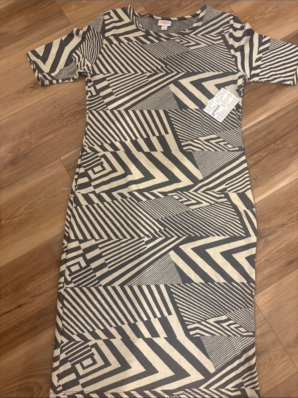 Geometric Print Black and Cream Shift Dress